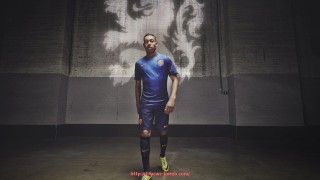 世俱杯直播-2024年NBA裁判判罚争议事件大盘点与规则讨论